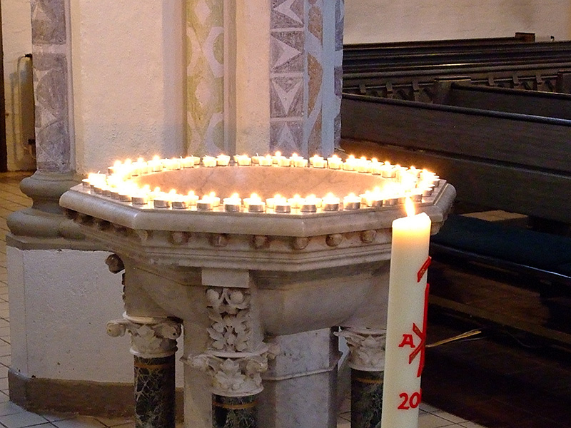 Taufstein in der Pauluskirche